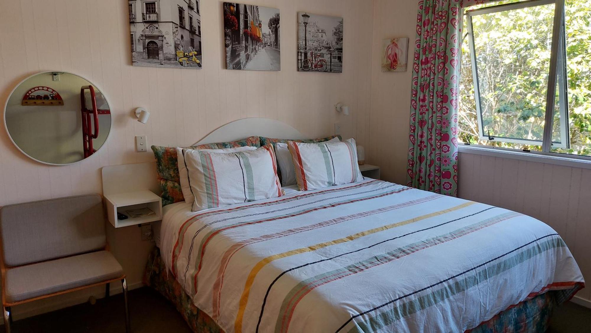 Bed And Breakfast Happy Home Taupo Accommodation Экстерьер фото
