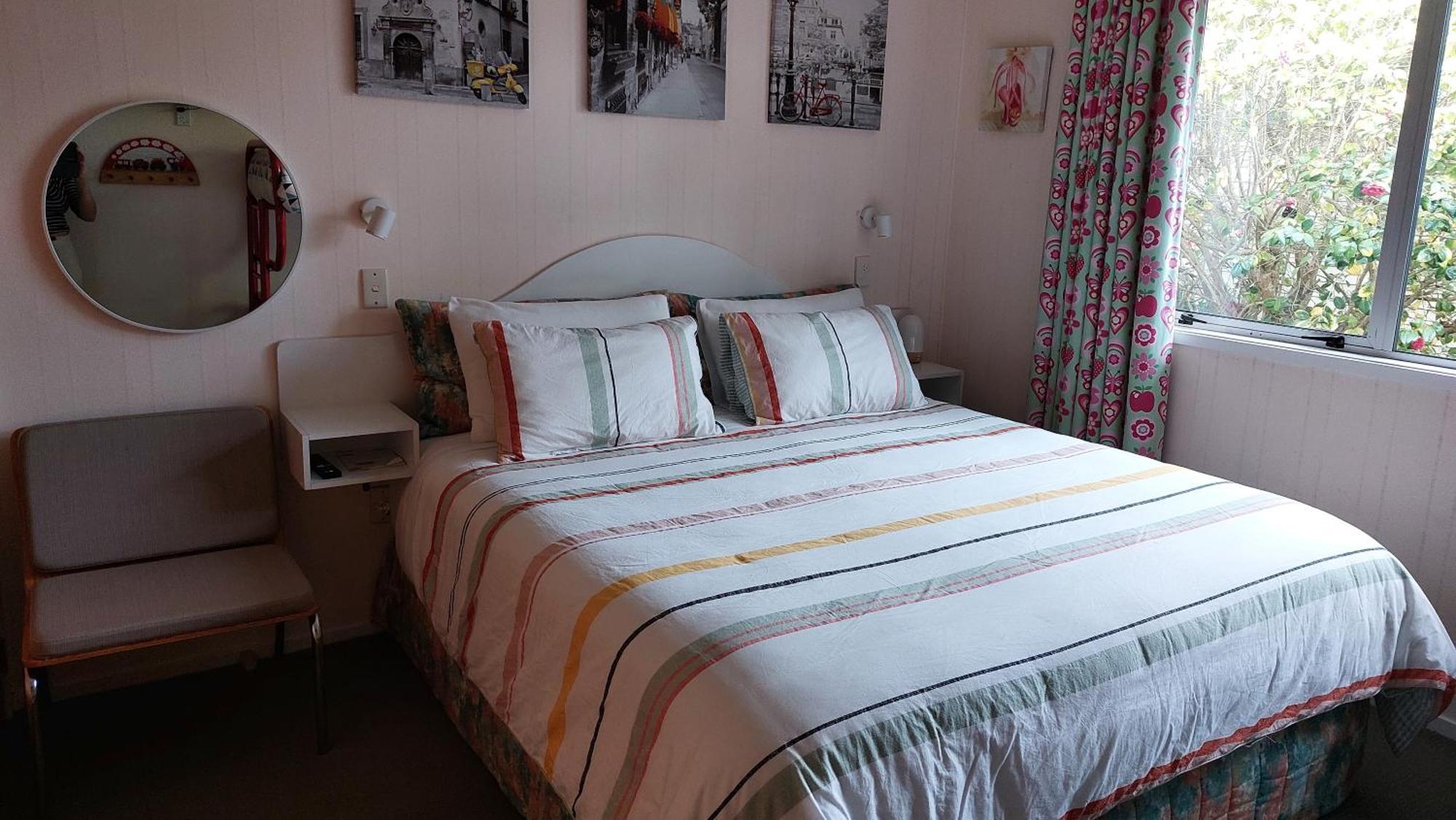 Bed And Breakfast Happy Home Taupo Accommodation Экстерьер фото