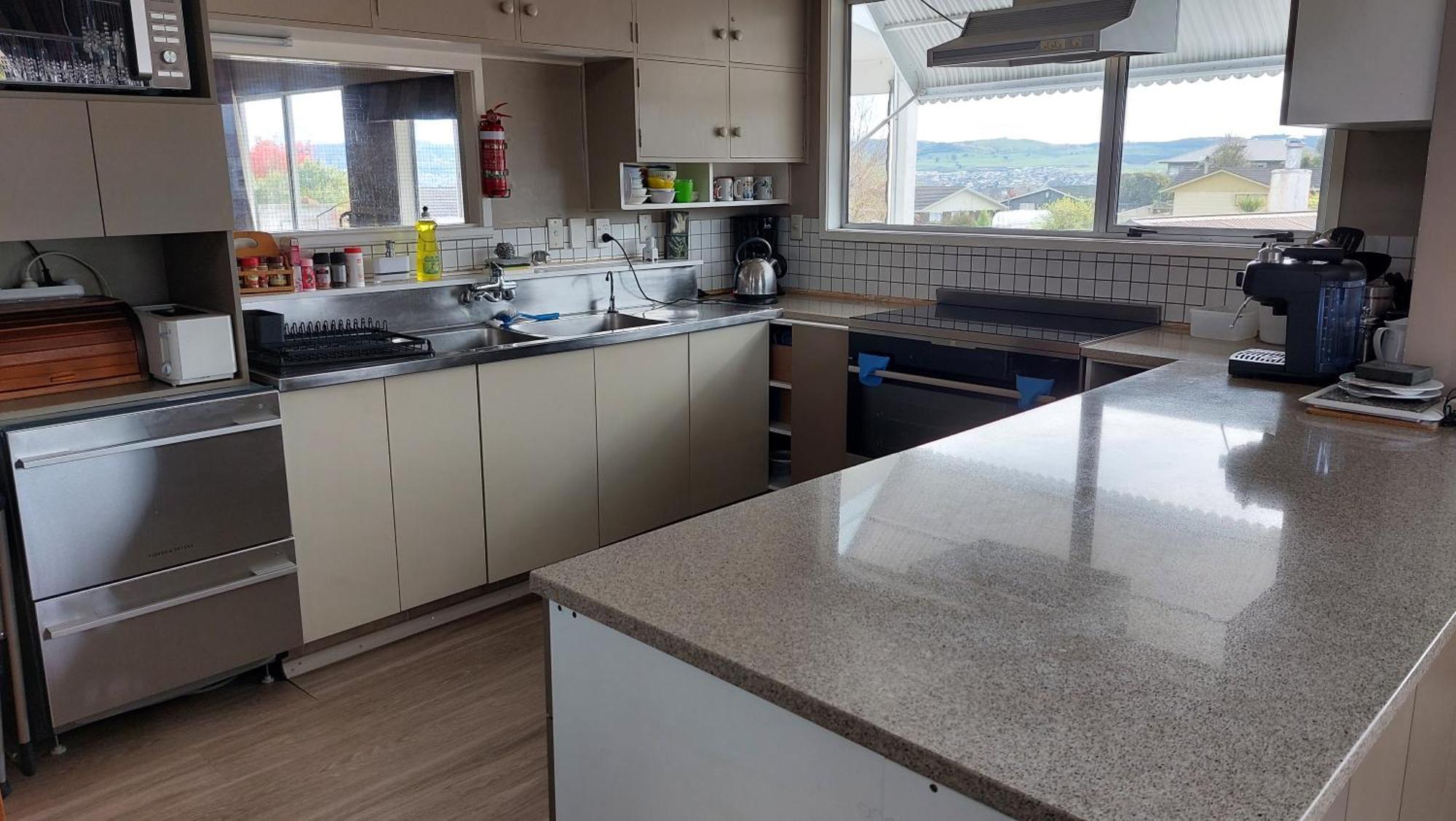 Bed And Breakfast Happy Home Taupo Accommodation Экстерьер фото