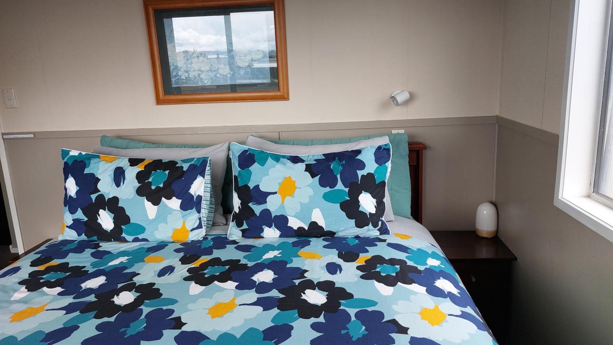 Bed And Breakfast Happy Home Taupo Accommodation Экстерьер фото