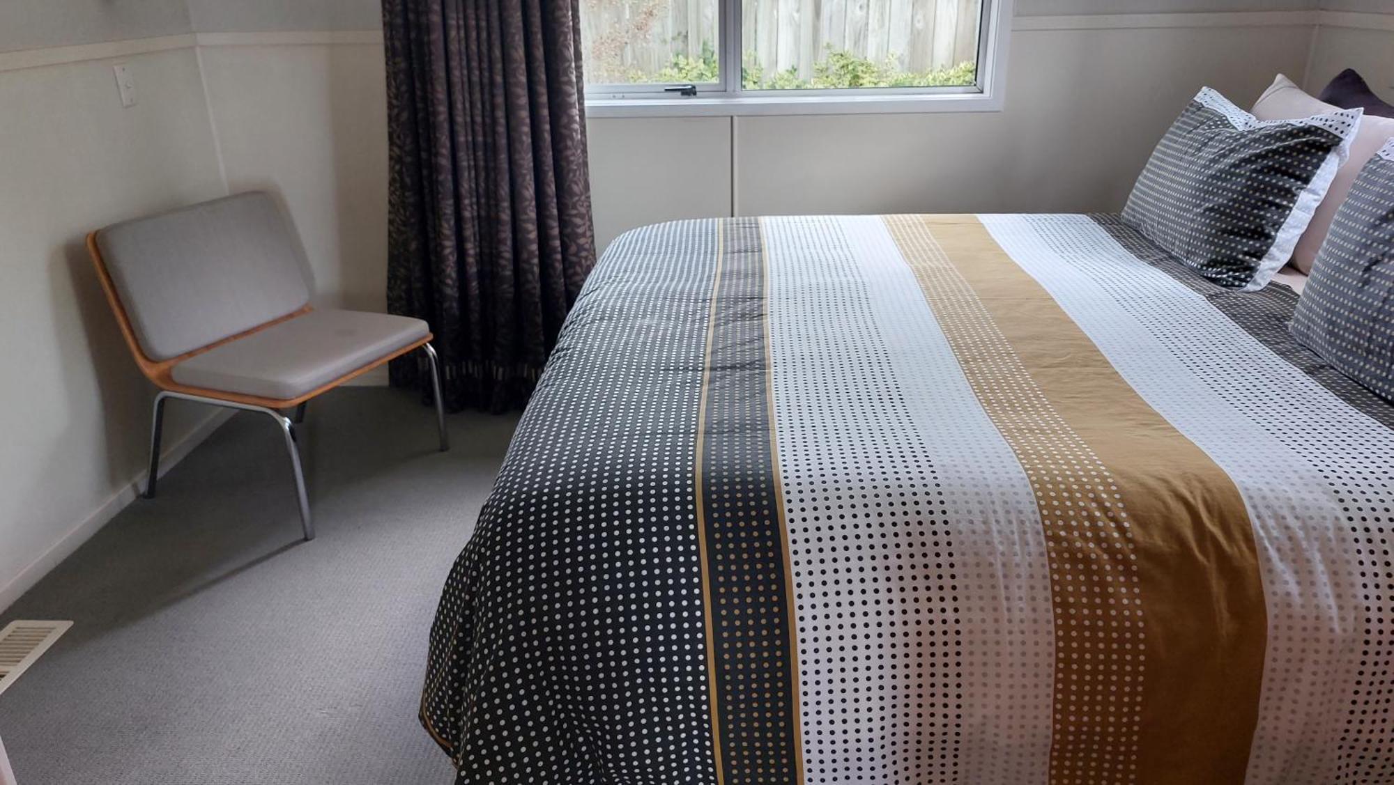 Bed And Breakfast Happy Home Taupo Accommodation Экстерьер фото
